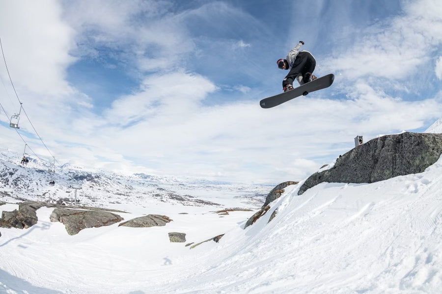 Atlantis Ghost Town / Black Pearl 157 – Moonchild Snowboards